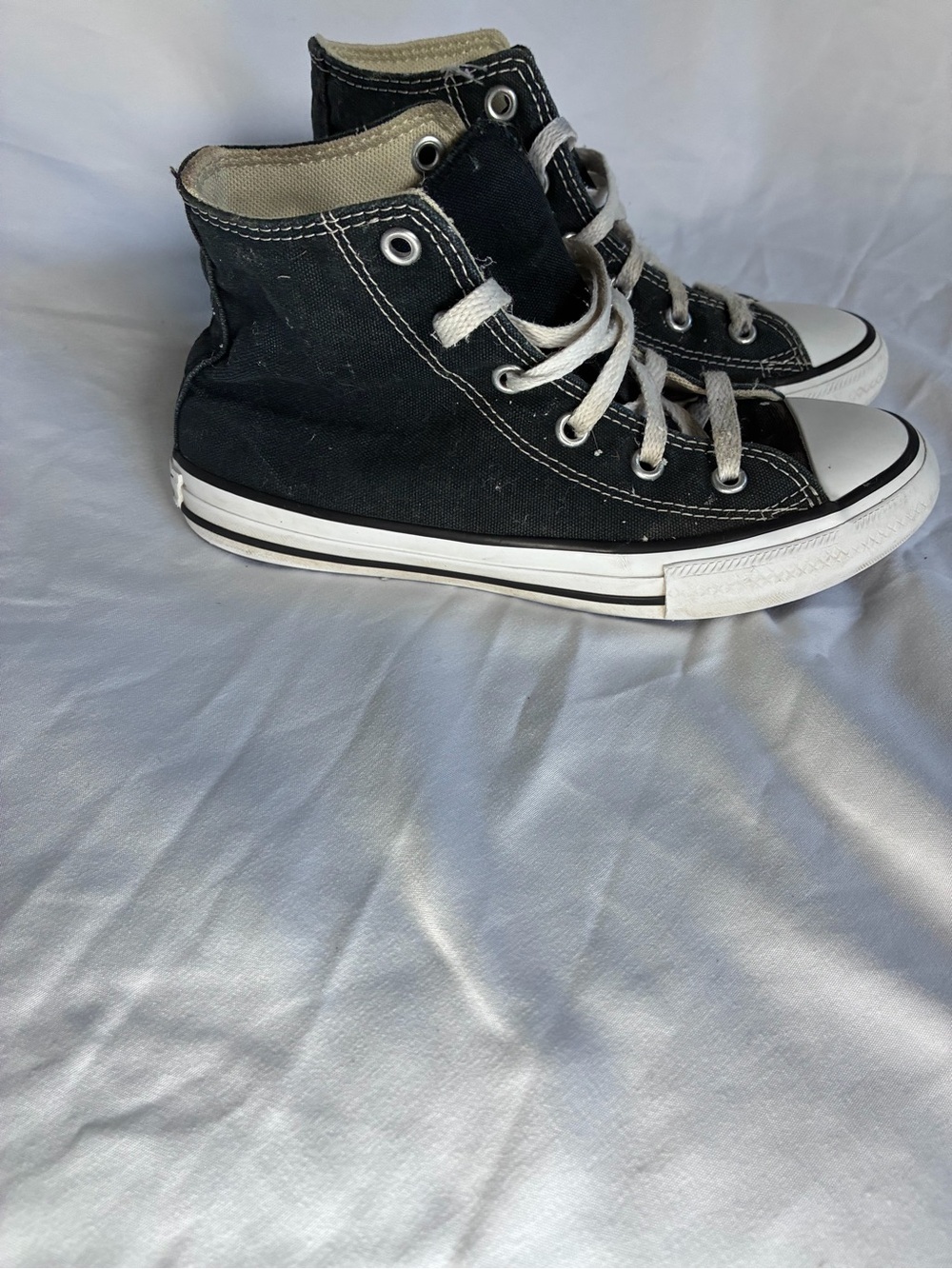 Chuck Taylor Kids High-Top Canvas Sneakers in Black with White Trim